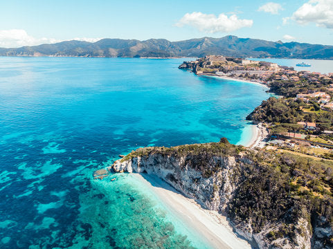Gemeinsamer Rundflug über die Insel Elba